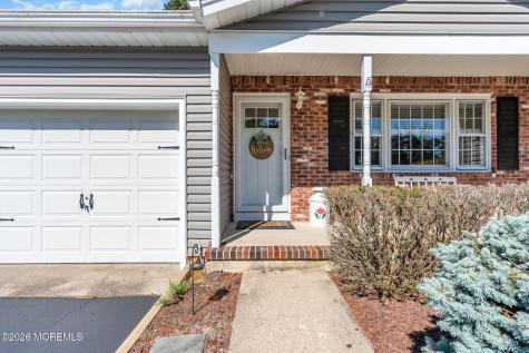 31 Millbrook Court Toms River NJ 08757