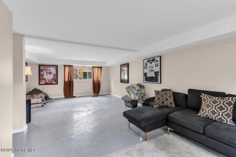 624 Fort Plains Road Howell NJ 07731