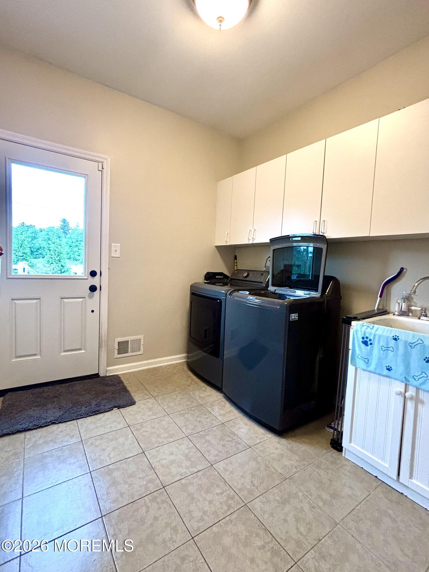 9 Pondview Drive Tinton Falls NJ 07724