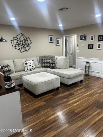 35 Cambridge Court Lakewood NJ 08701