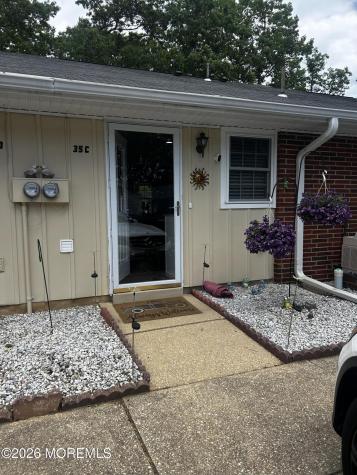 35 Cambridge Court Lakewood NJ 08701