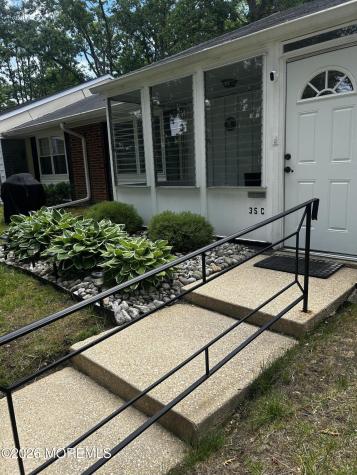 35 Cambridge Court Lakewood NJ 08701