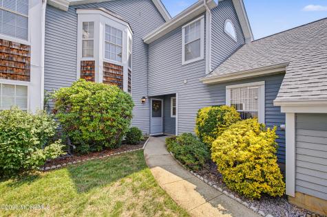 13 Ashbourne Drive Monroe NJ 08831