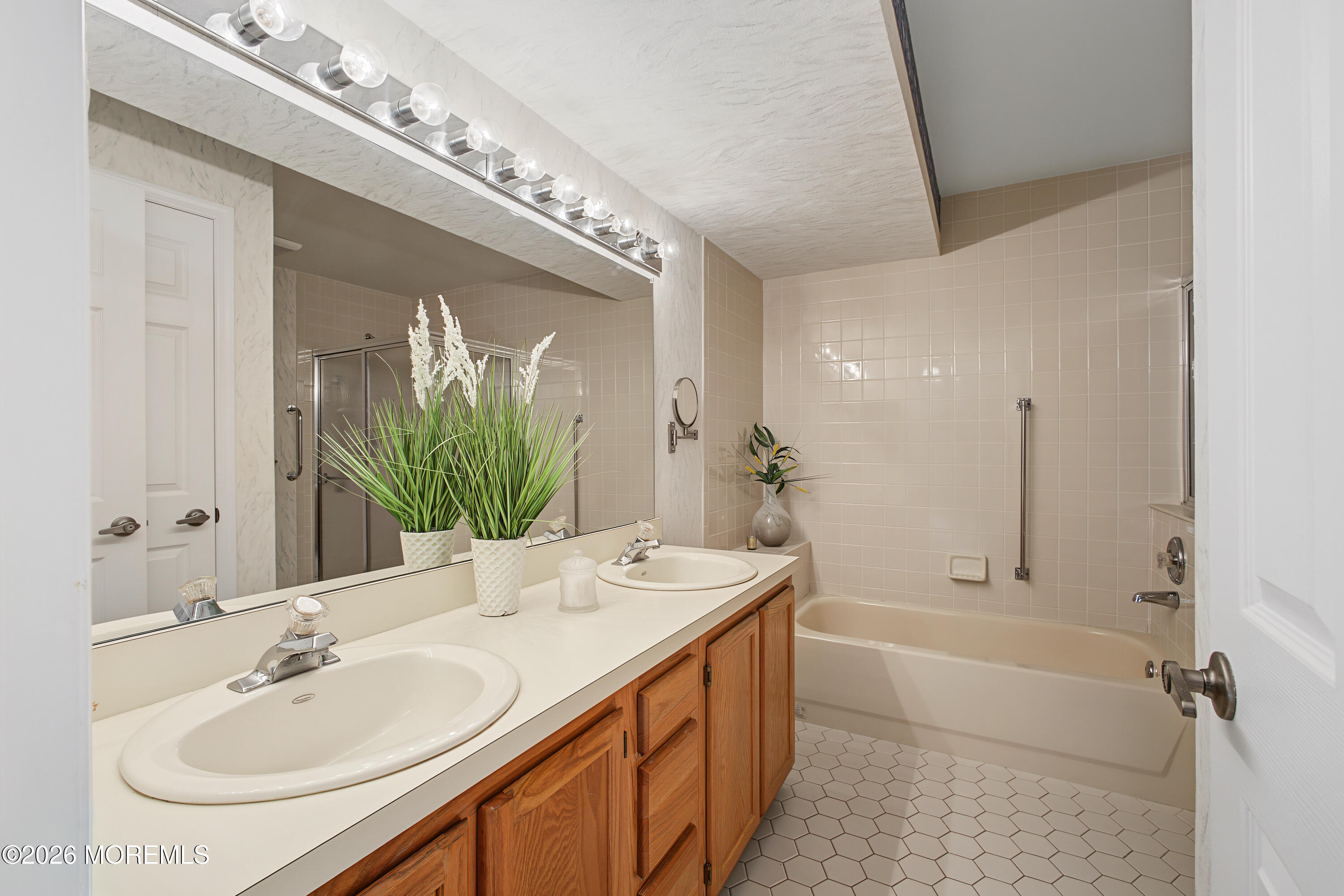 13 Ashbourne Drive Monroe NJ 08831