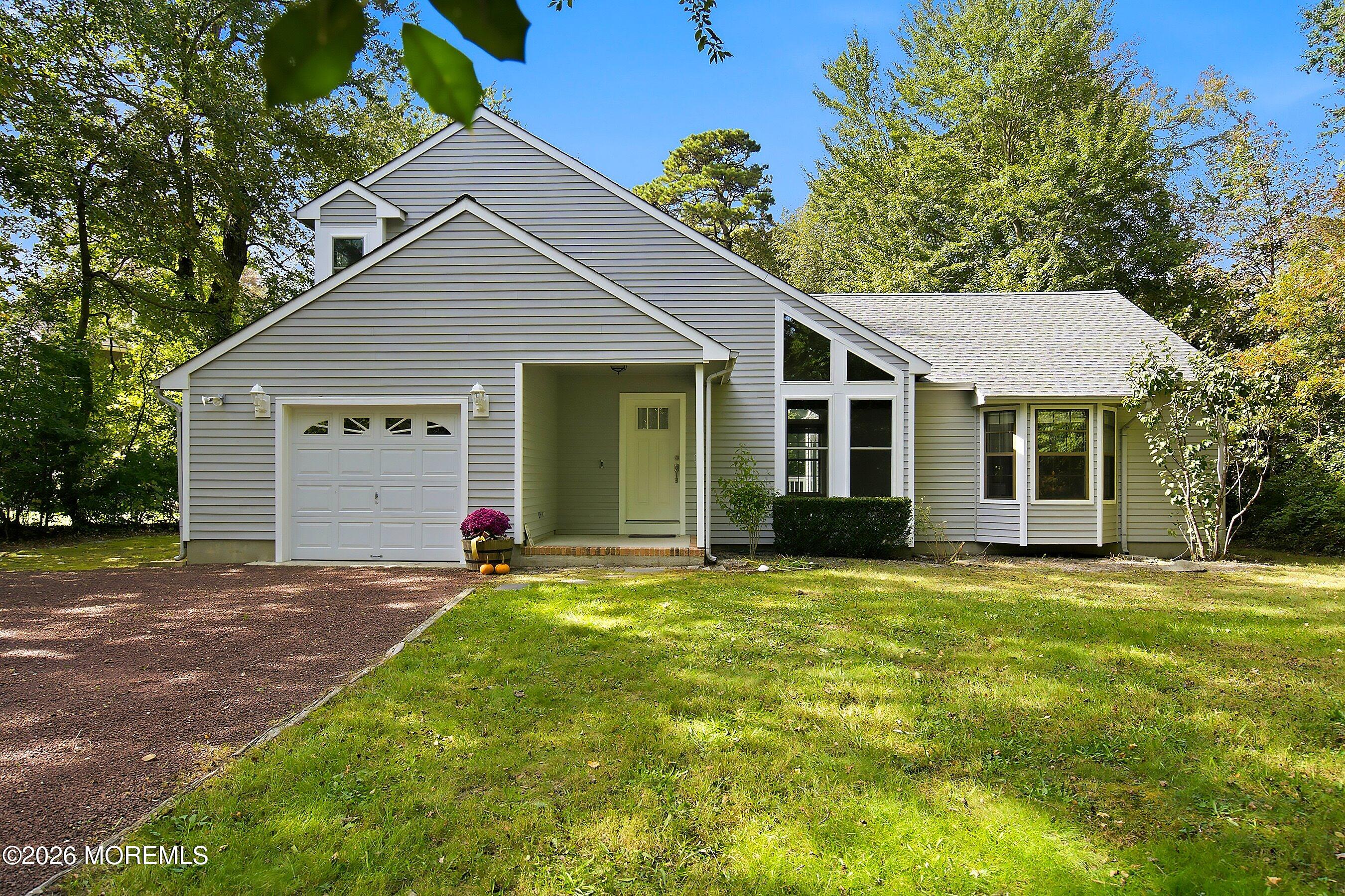 12 Champlain Court Manahawkin NJ 08050