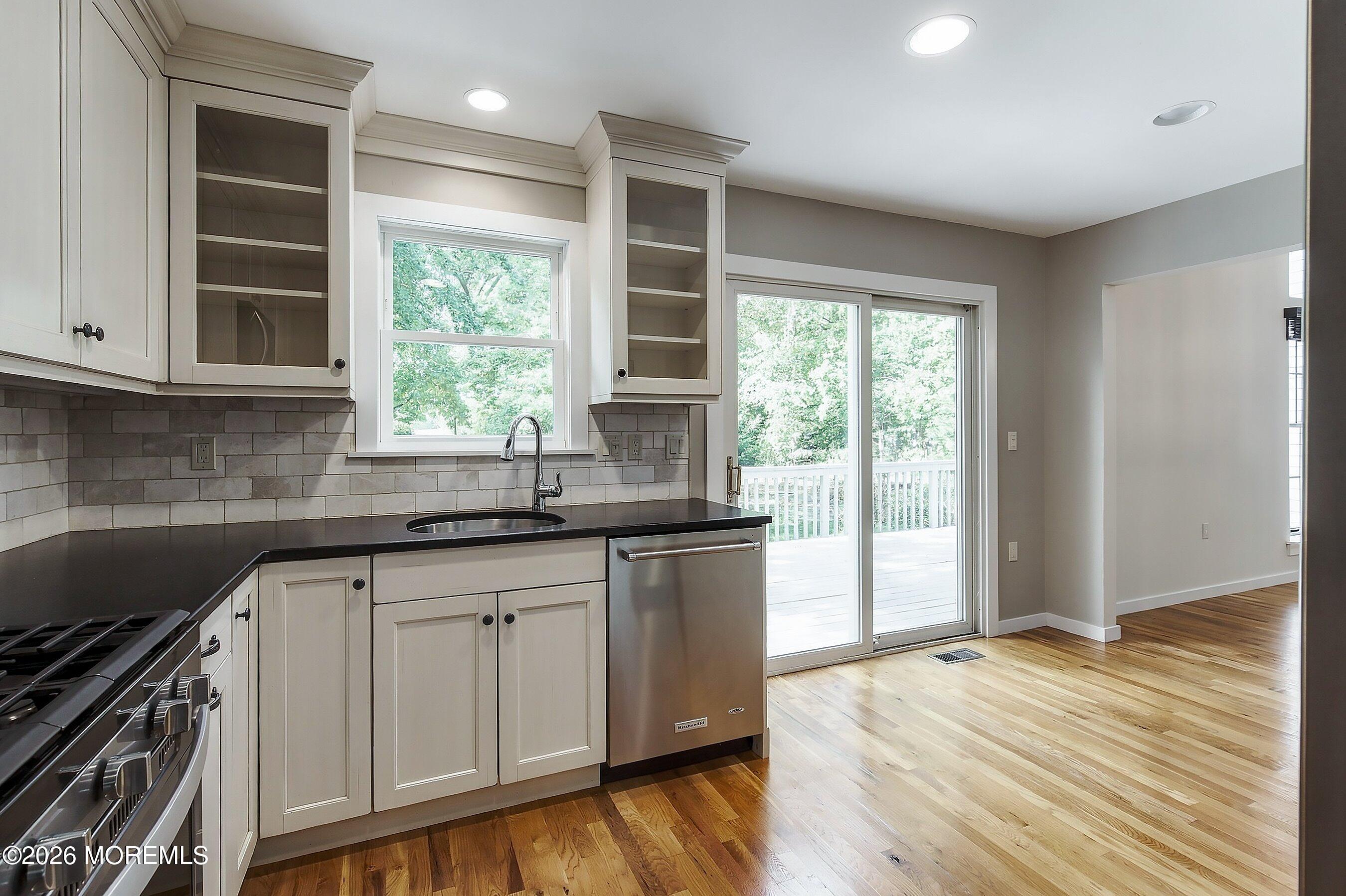 12 Champlain Court Manahawkin NJ 08050