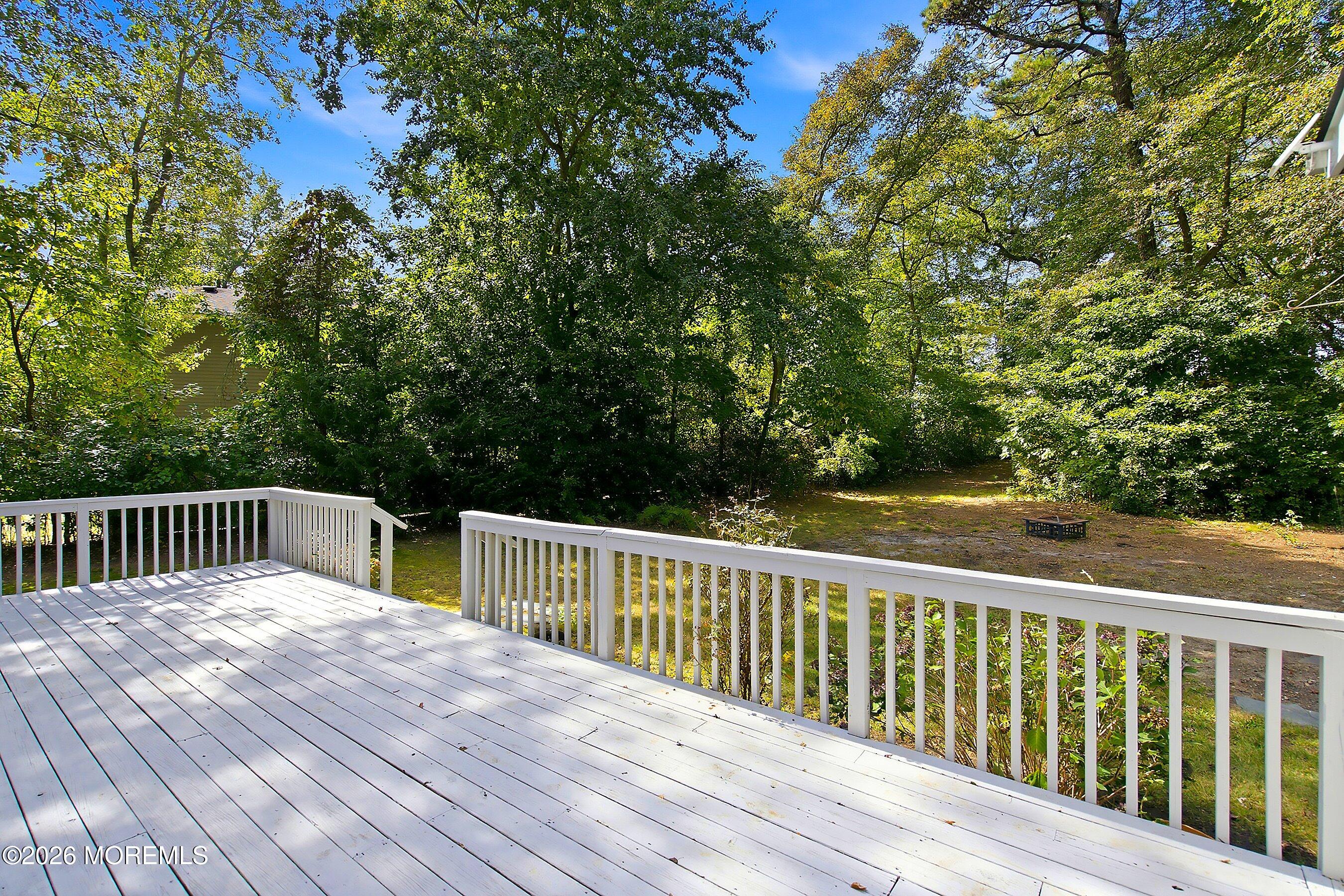 12 Champlain Court Manahawkin NJ 08050