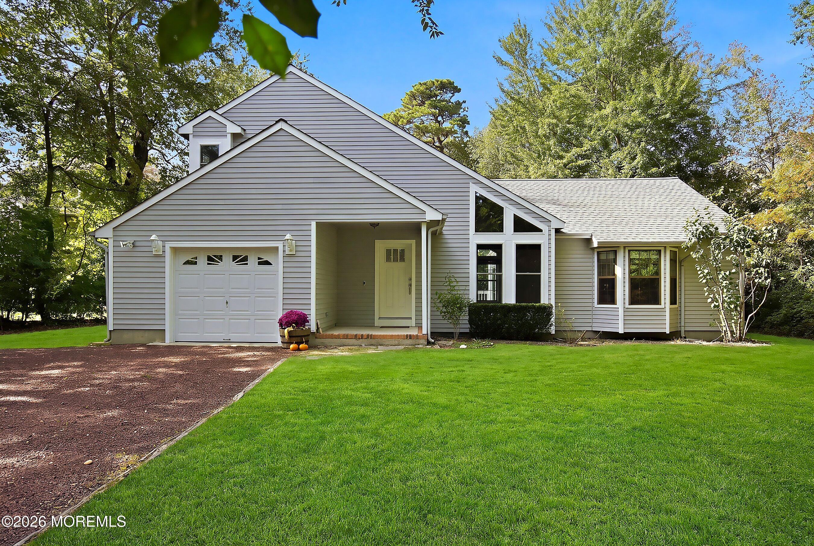 12 Champlain Court Manahawkin NJ 08050