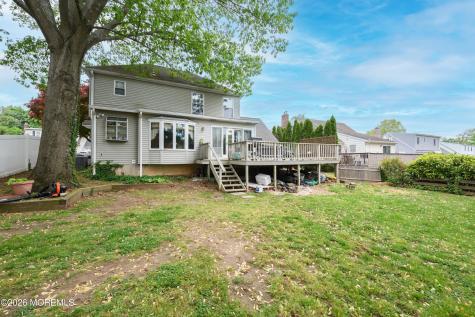 86 Robinson Place Shrewsbury Boro NJ 07702