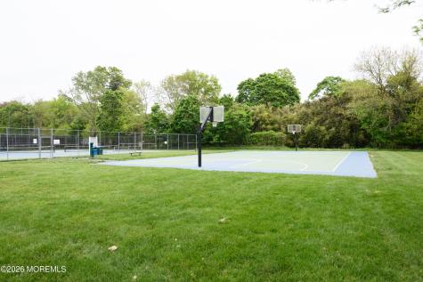 86 Robinson Place Shrewsbury Boro NJ 07702
