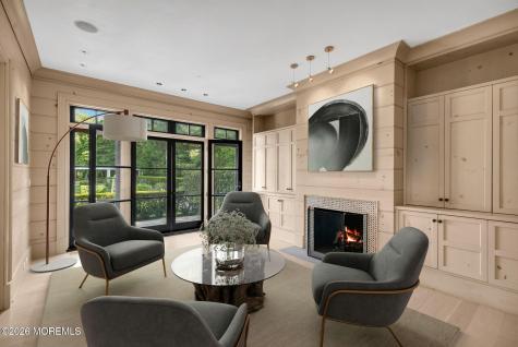 100/98 W River Road Rumson NJ 07760