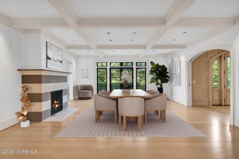 100/98 W River Road Rumson NJ 07760