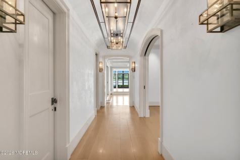 100/98 W River Road Rumson NJ 07760