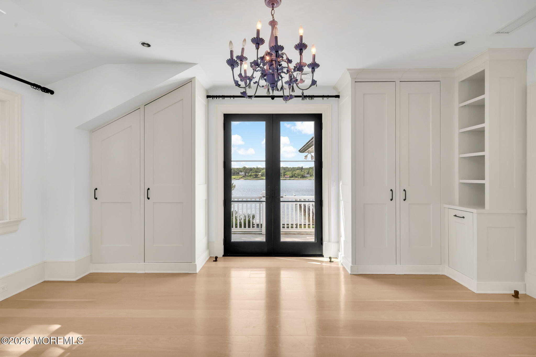 100/98 W River Road Rumson NJ 07760