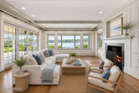 100/98 W River Road Rumson NJ 07760