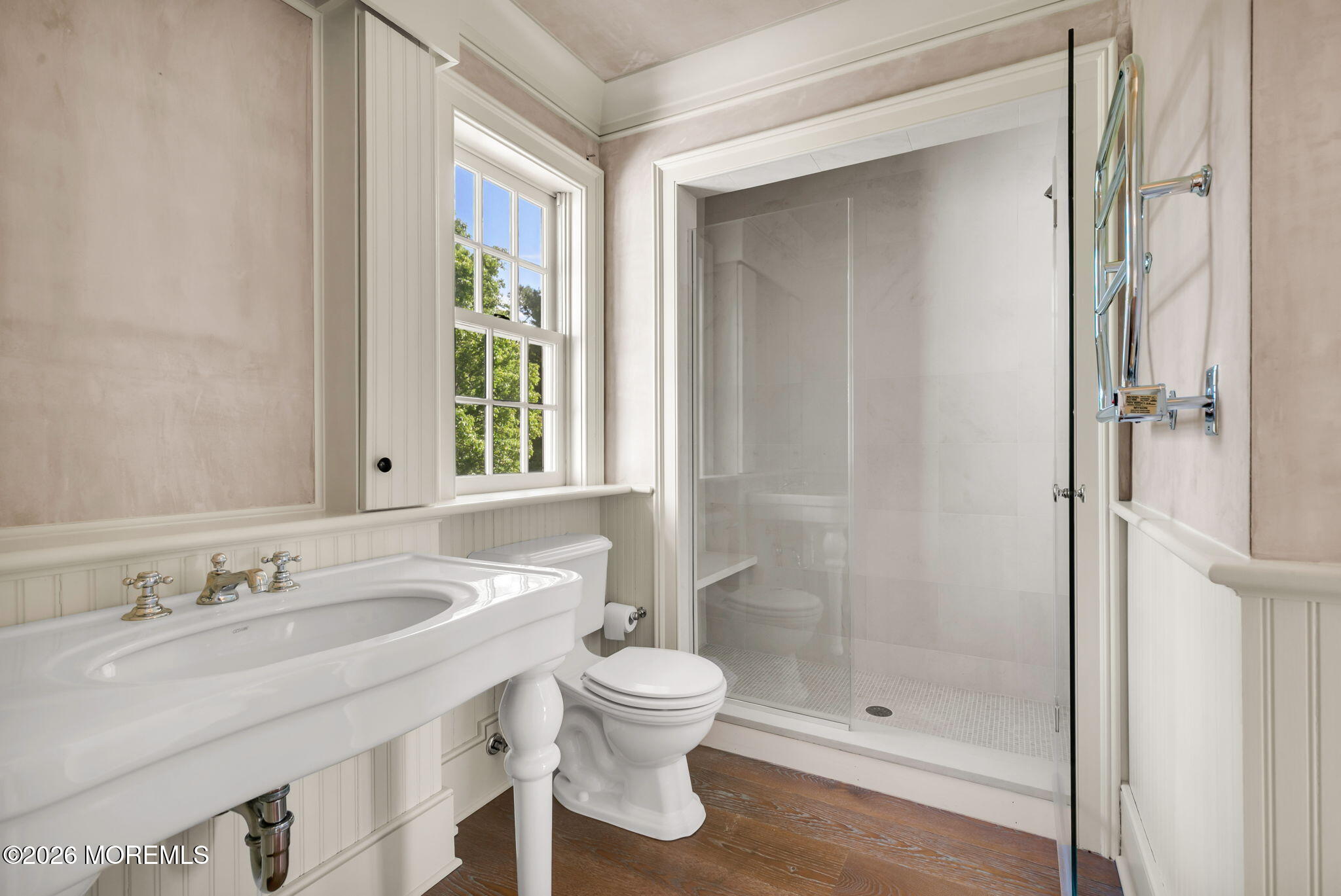 100/98 W River Road Rumson NJ 07760