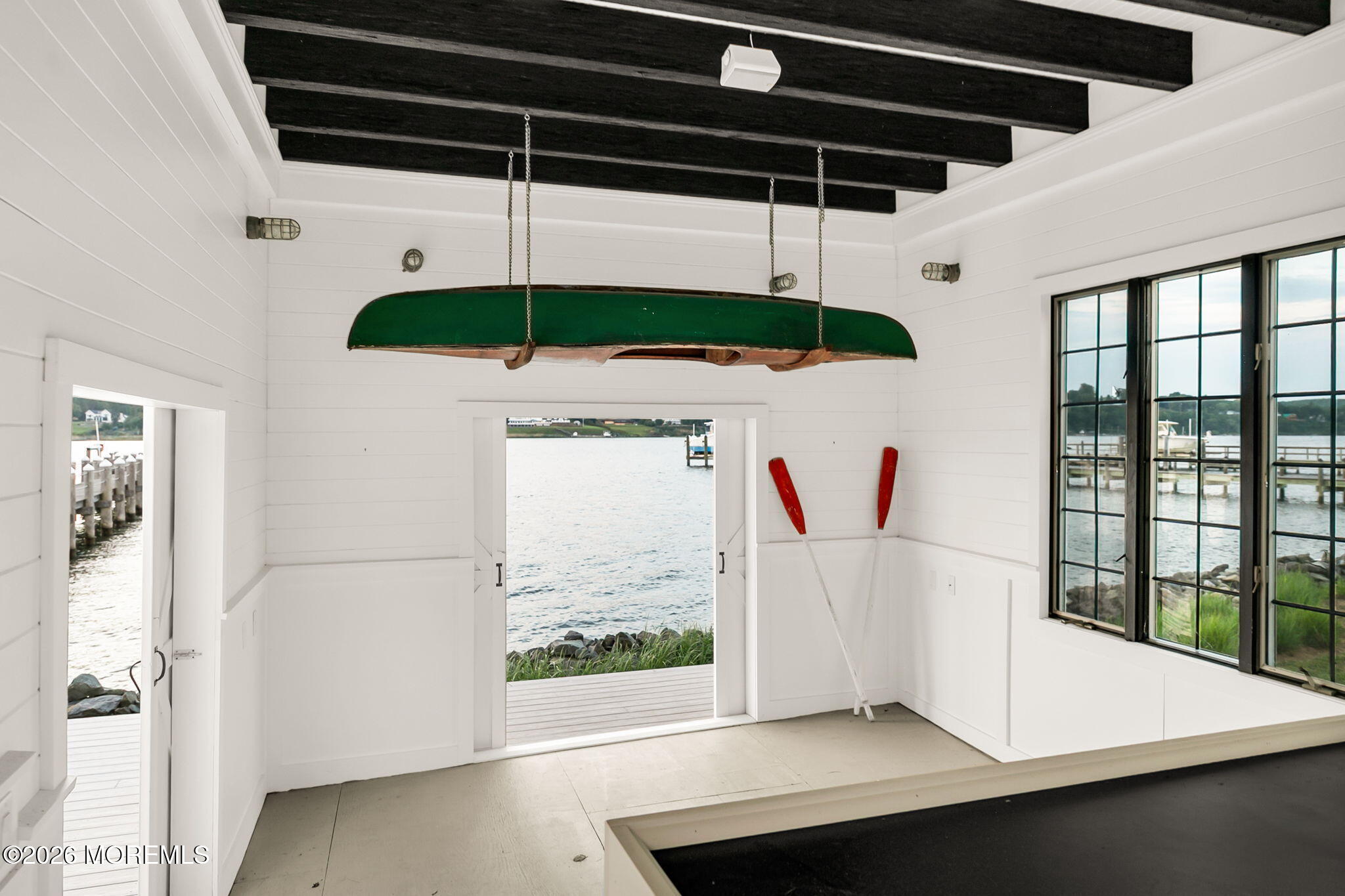 100/98 W River Road Rumson NJ 07760