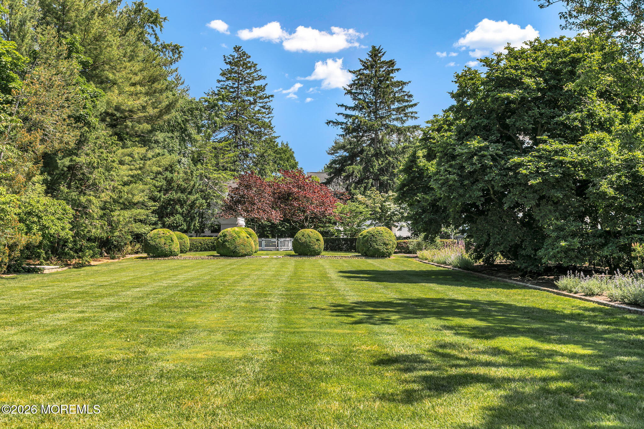 100/98 W River Road Rumson NJ 07760