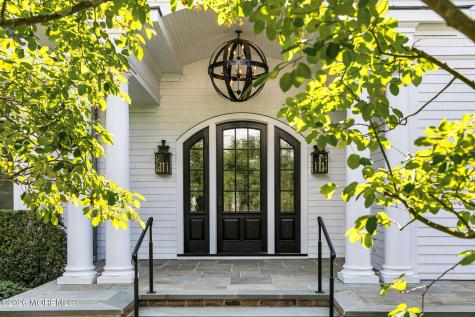 100/98 W River Road Rumson NJ 07760