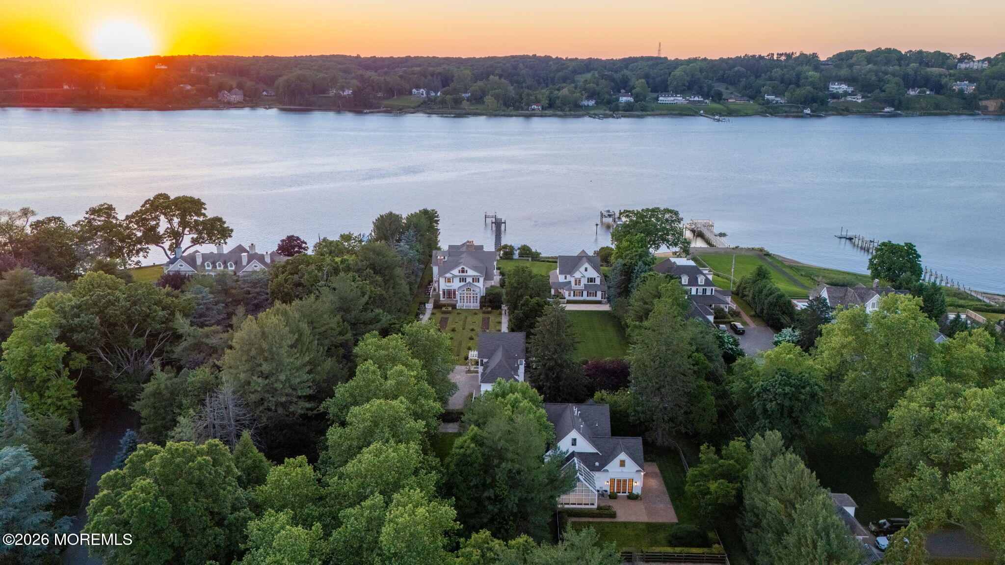 100/98 W River Road Rumson NJ 07760