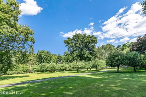100/98 W River Road Rumson NJ 07760
