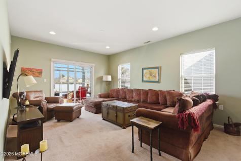 10 Arcadia Drive Manchester NJ 08759