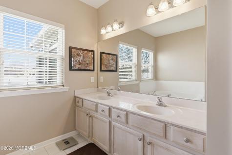 10 Arcadia Drive Manchester NJ 08759