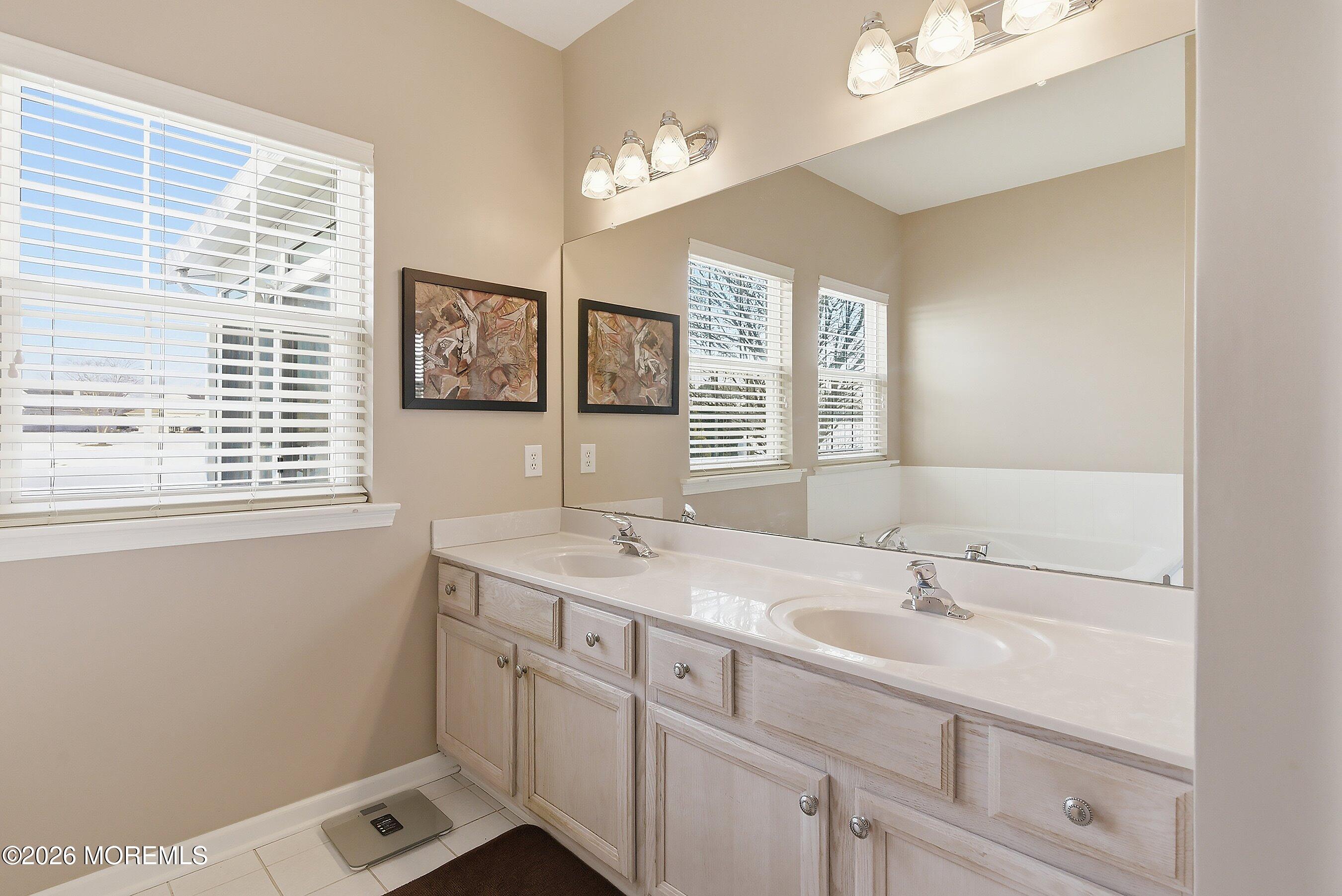 10 Arcadia Drive Manchester NJ 08759