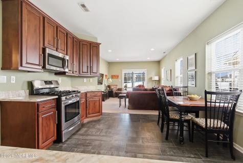 10 Arcadia Drive Manchester NJ 08759