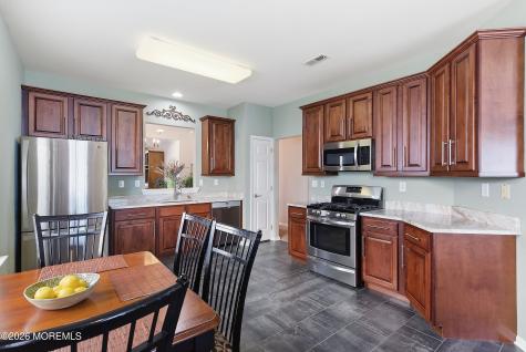 10 Arcadia Drive Manchester NJ 08759