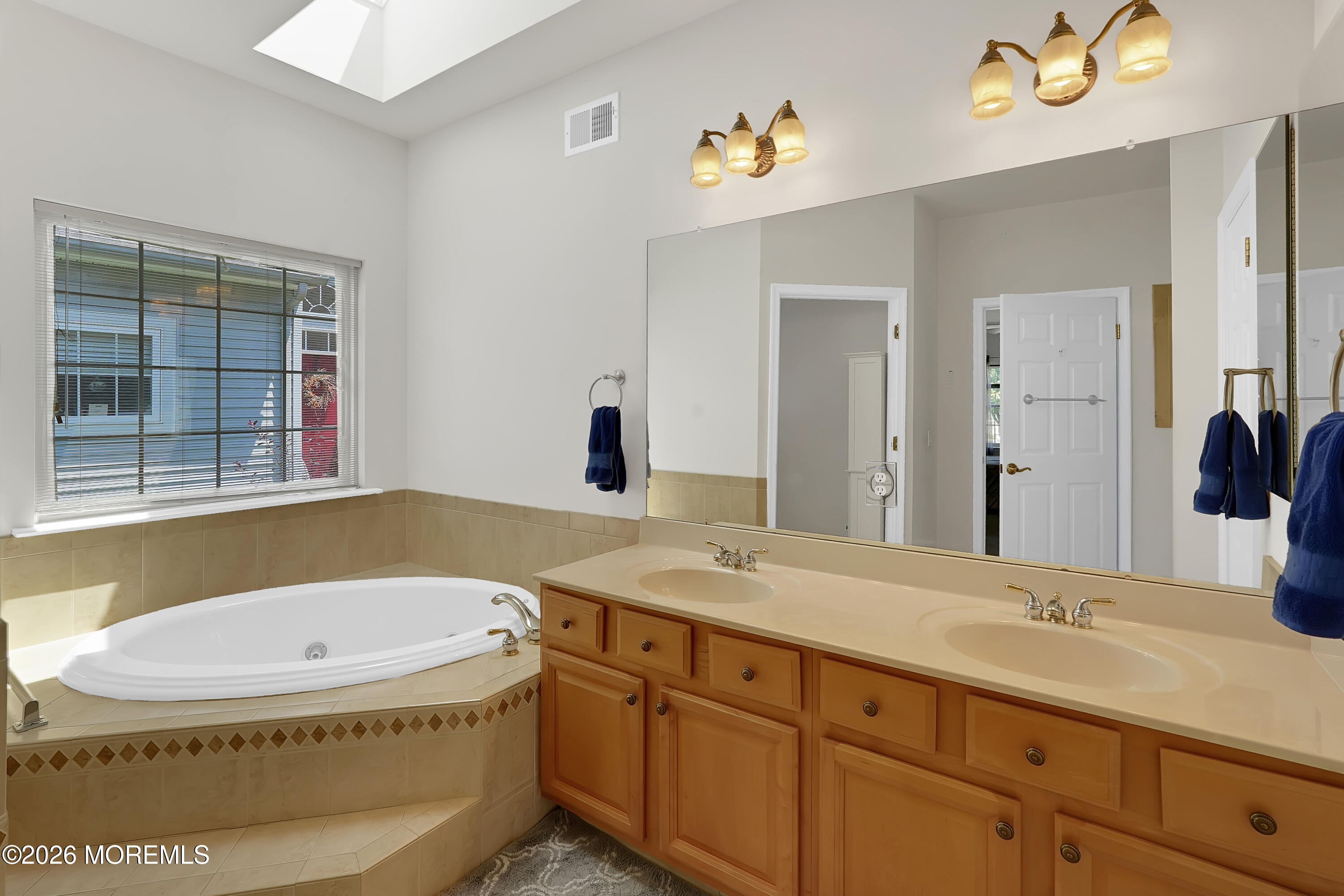 64 Vineyard Court Monroe NJ 08831