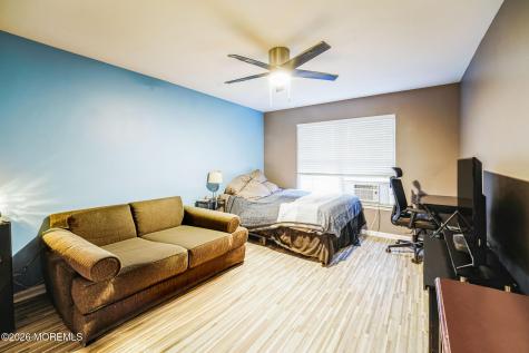 27 Lena Court Berkeley NJ 08721