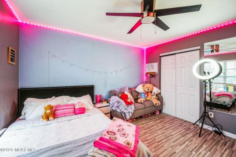 27 Lena Court Berkeley NJ 08721