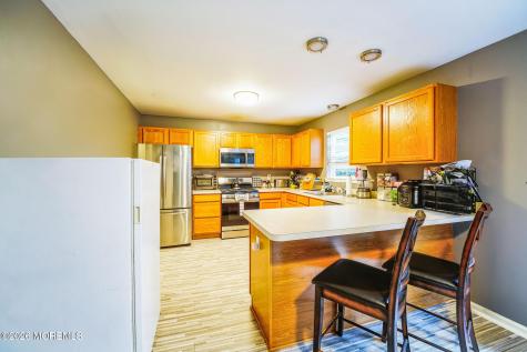 27 Lena Court Berkeley NJ 08721