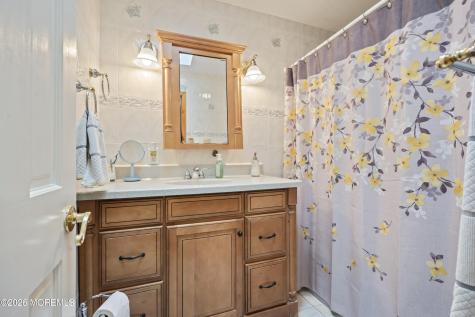 282 Parkview Terrace Lincroft NJ 07738
