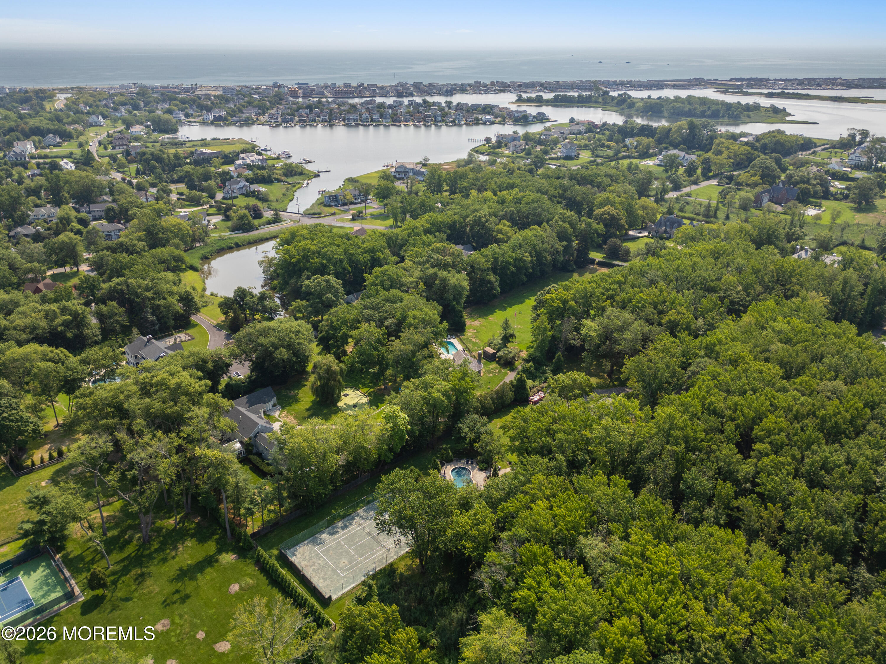 52 Shrewsbury Drive Rumson NJ 07760