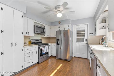 29 Centerville Road Holmdel NJ 07733