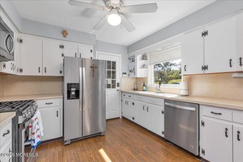 29 Centerville Road Holmdel NJ 07733