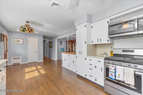 29 Centerville Road Holmdel NJ 07733