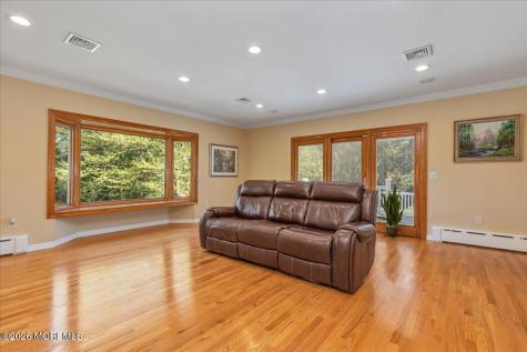 29 Centerville Road Holmdel NJ 07733