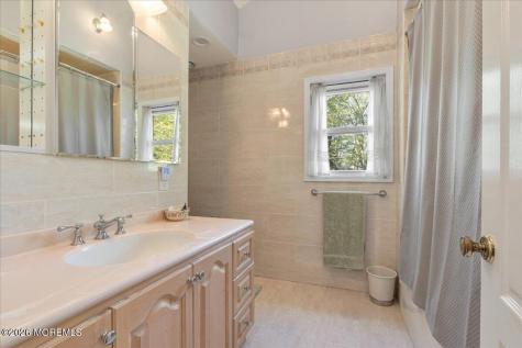 29 Centerville Road Holmdel NJ 07733