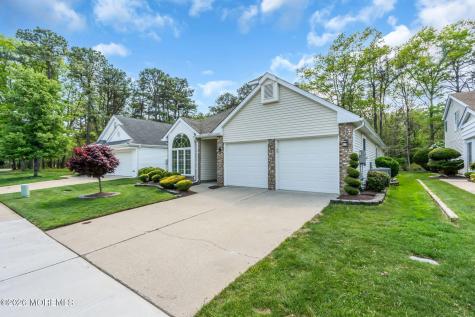 2429 Agincourt Road Toms River NJ 08755