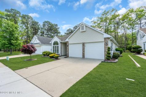 2429 Agincourt Road Toms River NJ 08755