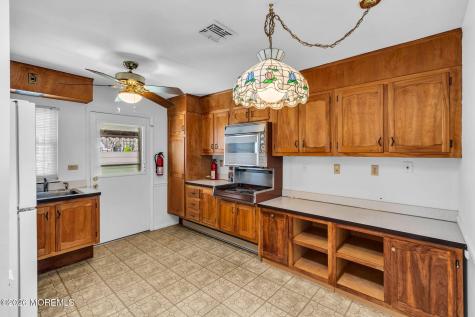 80C Dorchester Drive Lakewood NJ 08701