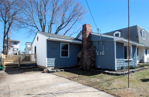 807 6th Street Union Beach NJ 07735