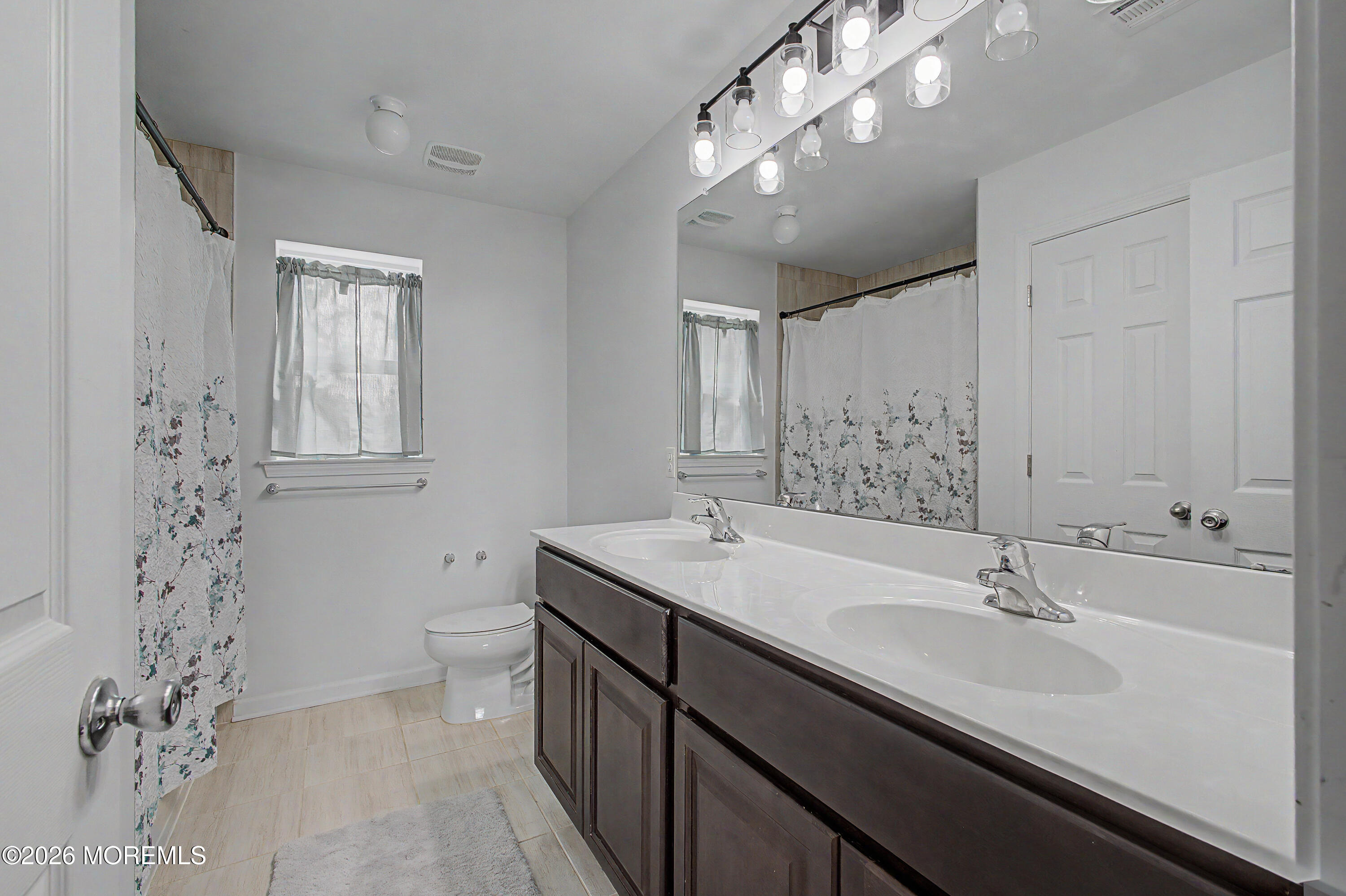 4 Prairie Lane Bayville NJ 08721