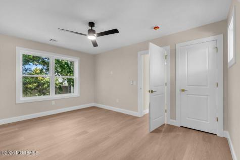 148 Torpedo Road Manahawkin NJ 08050
