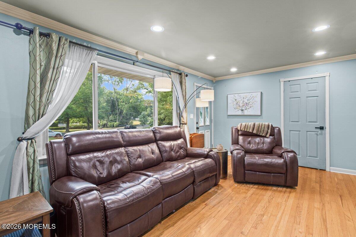 687 Hopping Road Belford NJ 07718