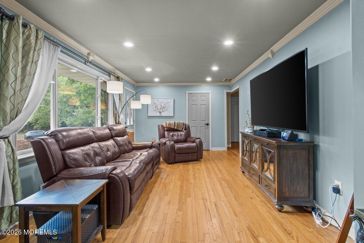 687 Hopping Road Belford NJ 07718