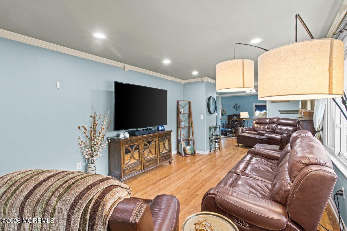 687 Hopping Road Belford NJ 07718